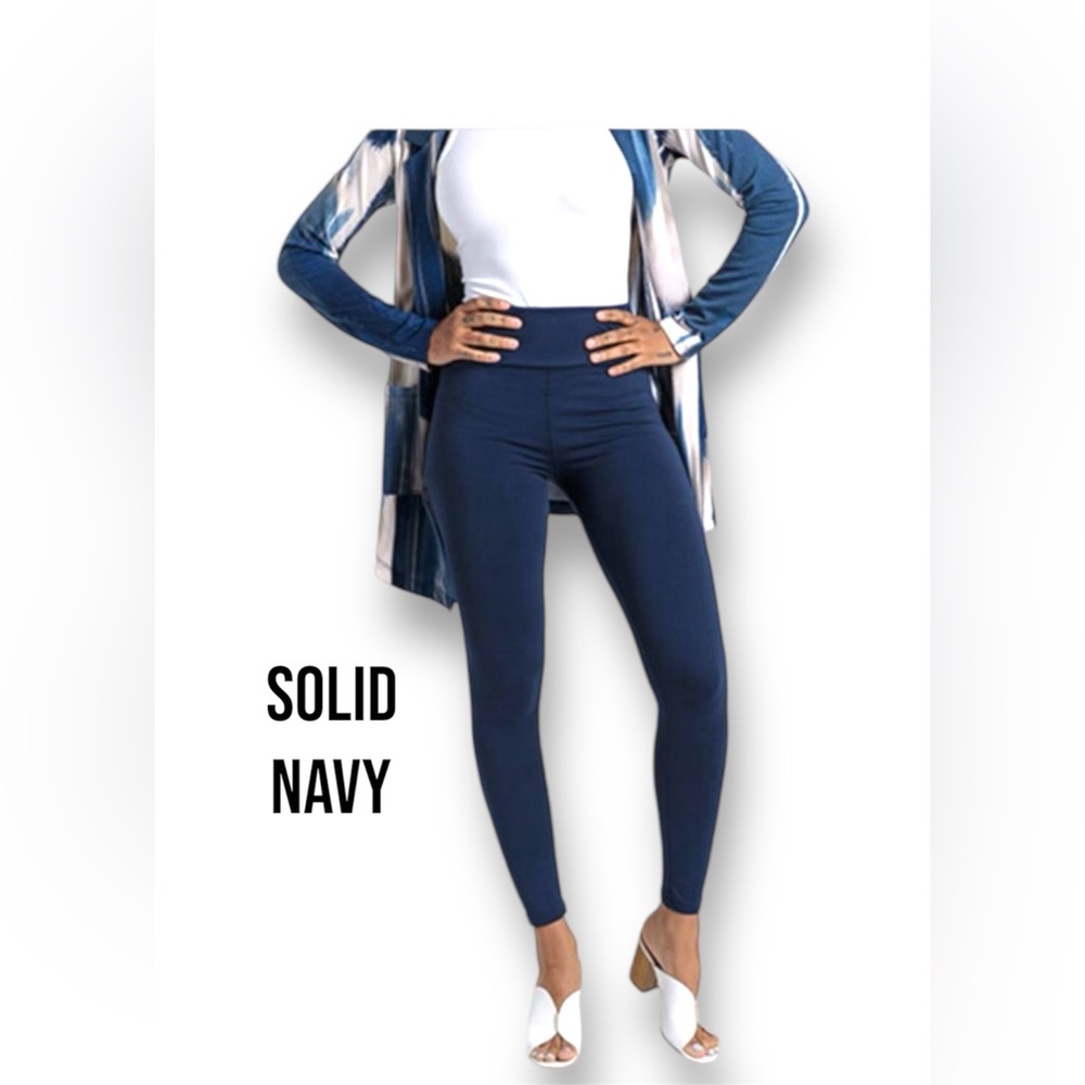 LuLaRoe Buttery Soft Leggings • Navy
